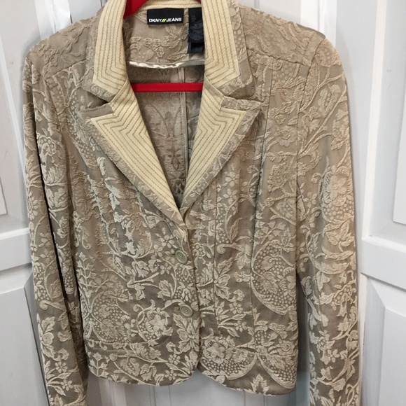 DKNY Jeans Tan Jacket w/ Raised Floral Velvet Detail - Picture 10 of 15